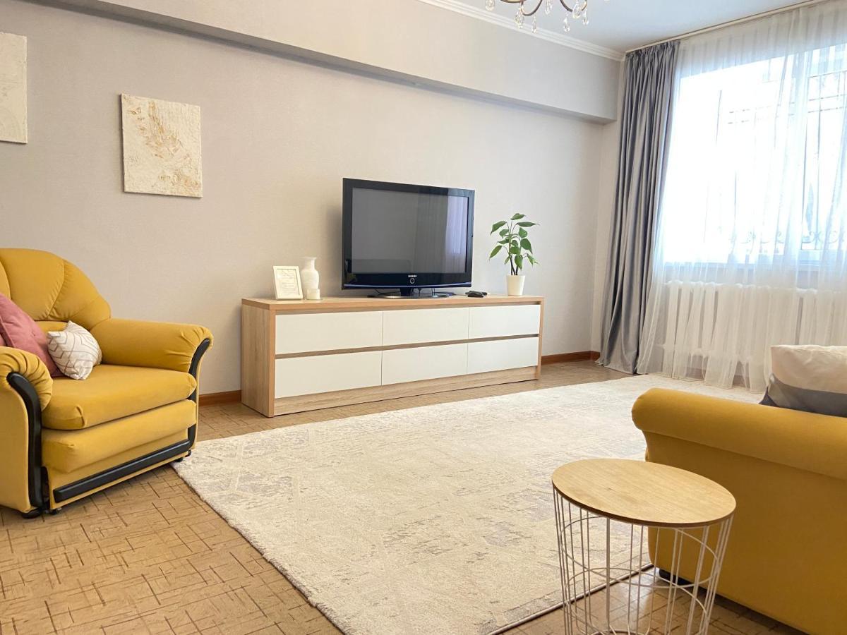 Apartment At - Next To Mall Almaty